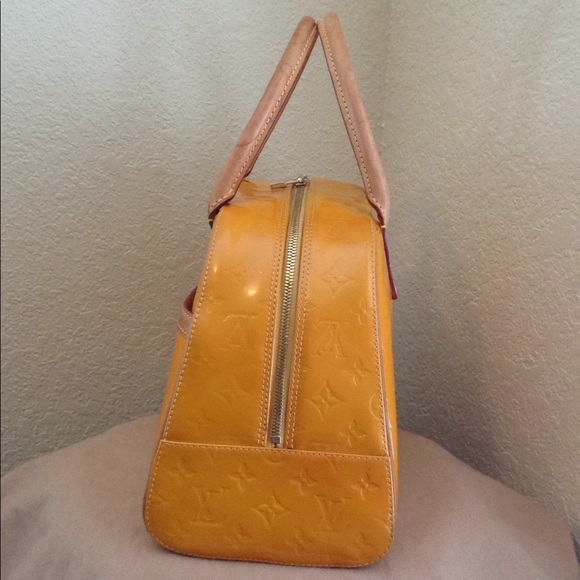 LOUIS VUITTON Monogram Tompkins Square Bag - Picture 2 of 8